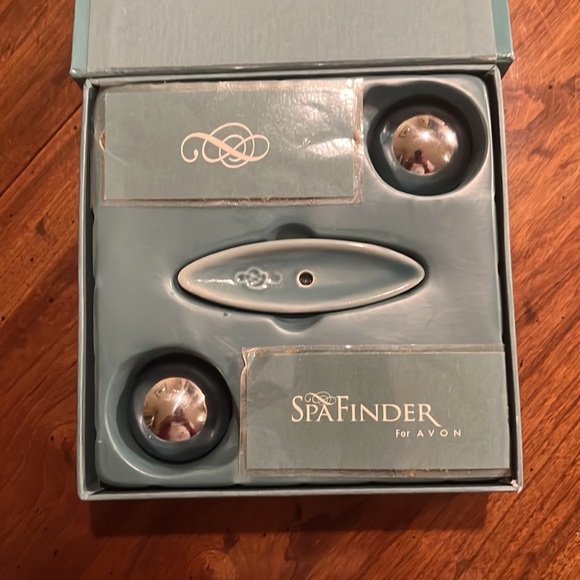 Avon SpaFinder Revitalizing set with 2 BaoDing Balls, incense leaves & holder - Picture 6 of 16
